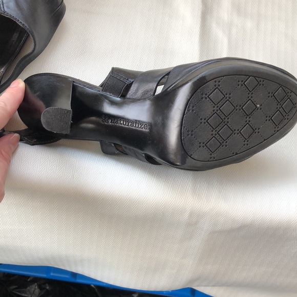 Naturalizer Slingback Peeptoe shoes - Picture 4 of 5